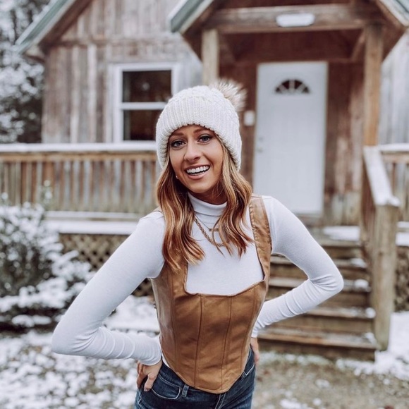 Faux leather corset top! - Picture 2 of 4